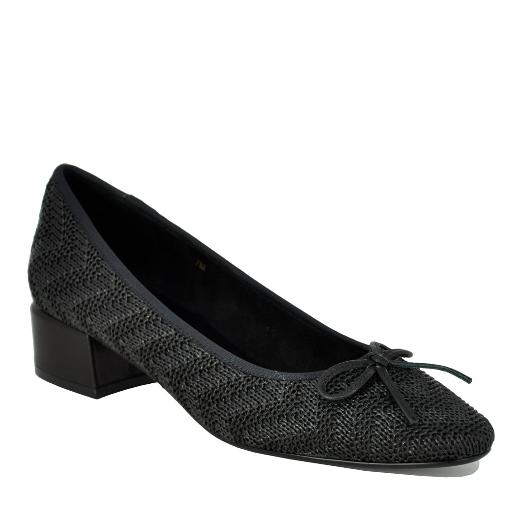 Aleka Raffia Heel Pump – Footnotes