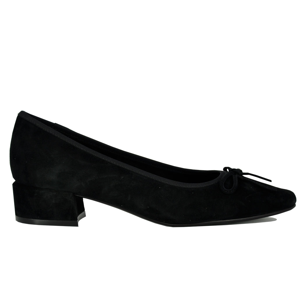 Aleka Suede Heel Pump – Footnotes
