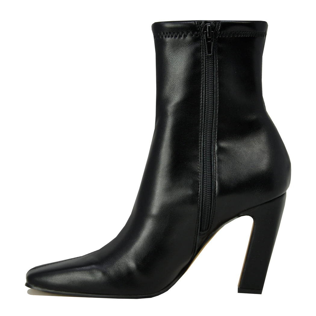 Vinka Leather Heel Bootie – Footnotes